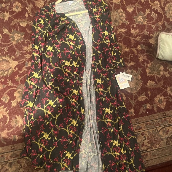 LuLaRoe Tops - LuLaRoe Black Floral Duster with Pink and Yellow Vine Print Size Met